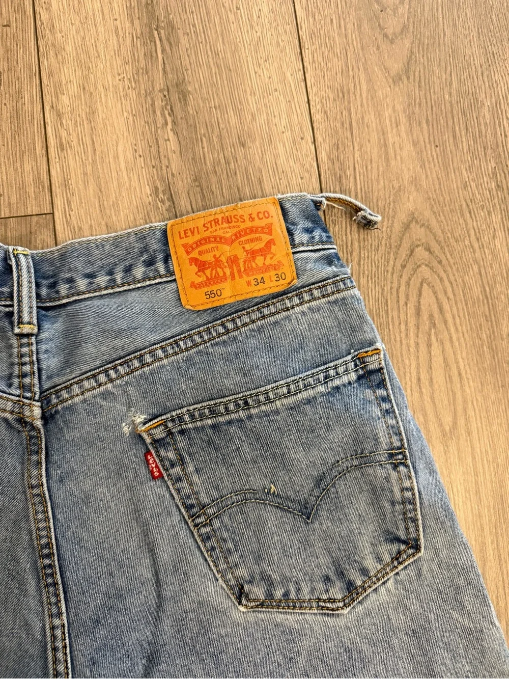 Levi 550 Relax Straight Vintage Light Wash 34x30 Men’s Denim Jean Pants